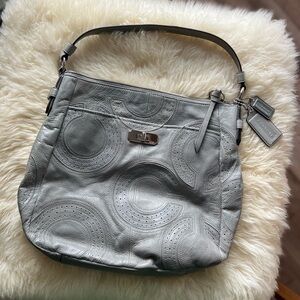 Coach Shoulder Bay, Gray, light blue interior